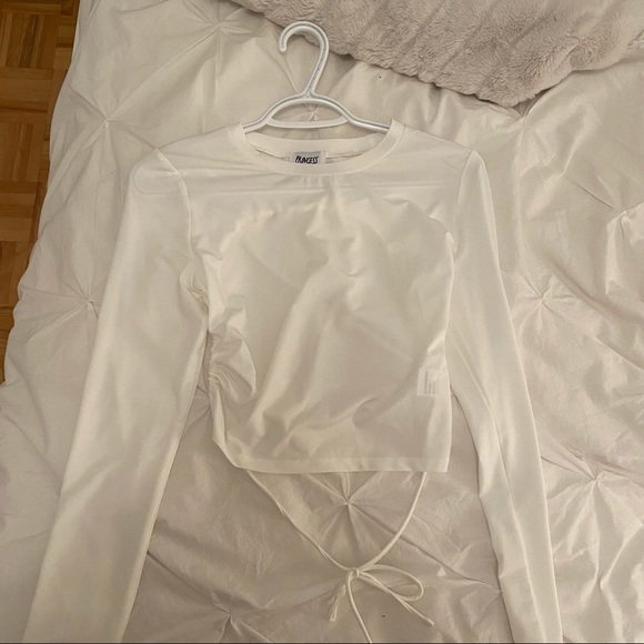 Princess polly open back top - Picture 2 of 3